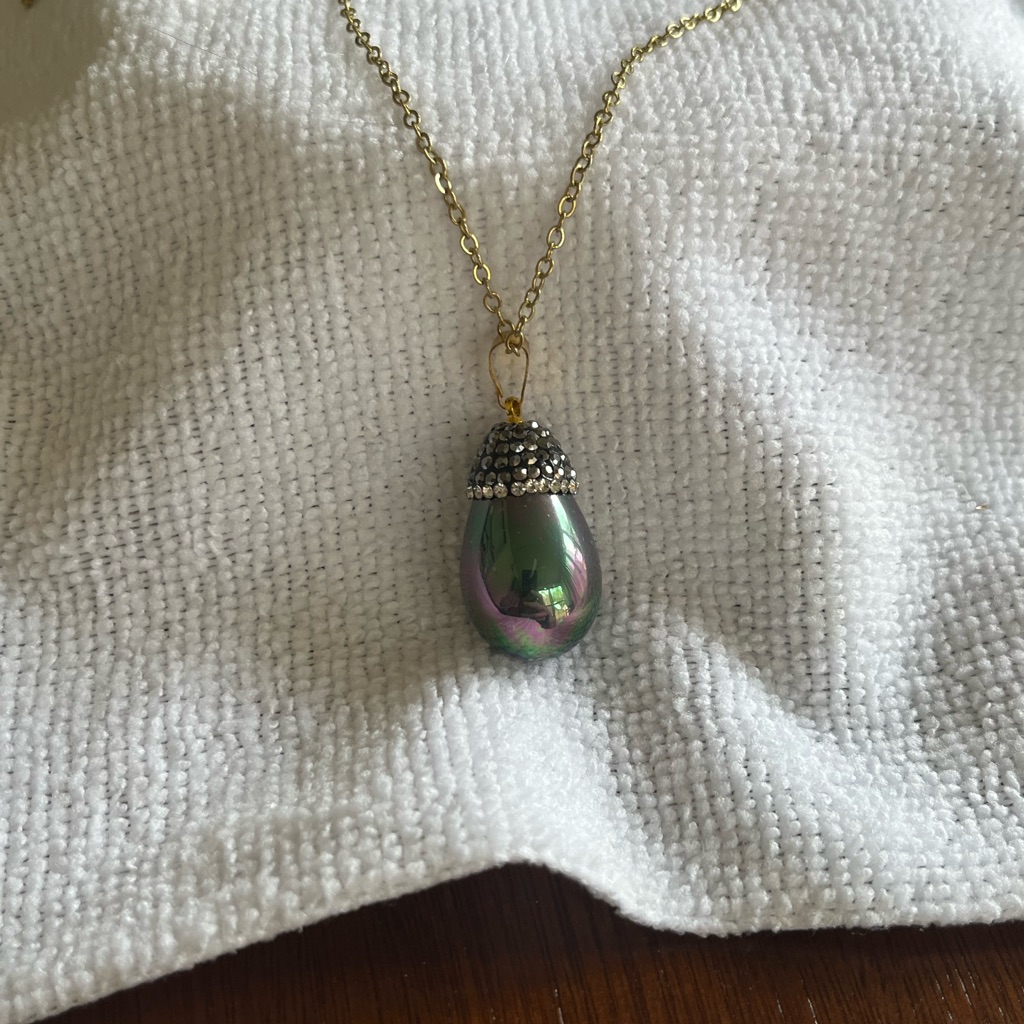 Elegant Gold And Purple Pendant Necklace